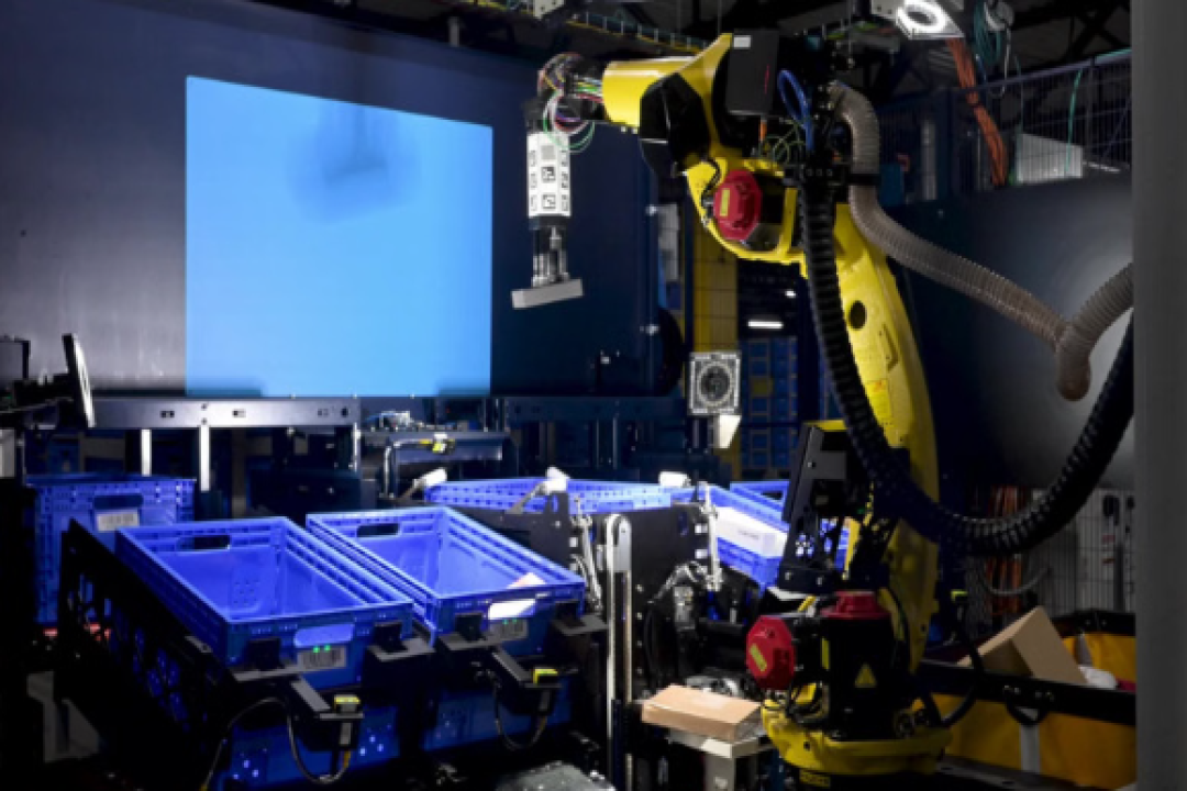 ৫ লাখ কর্মীর কাজ রোবট দিয়ে করাতে চায় অ্যামাজন