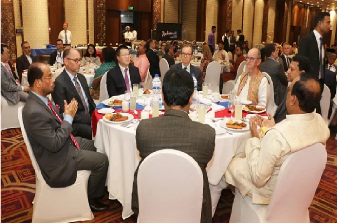 আওয়ামী লীগ ও বিএনপির নেতারা জাতীয় পার্টির ইফতারে