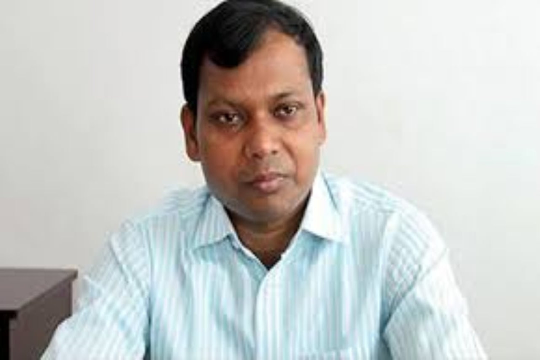 হাসিনার মন্ত্রী-সচিব যা পারেননি তা পেরেছেন সারওয়ার