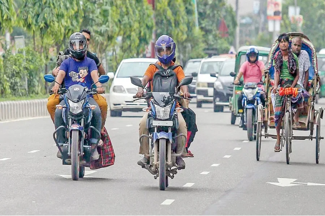 মোটরসাইকেলসহ কোনো গাড়ি বিমা ছাড়া রাস্তায় নামানো যাবে না